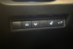 Punainen Suzuki Across 2021 kuva 17.