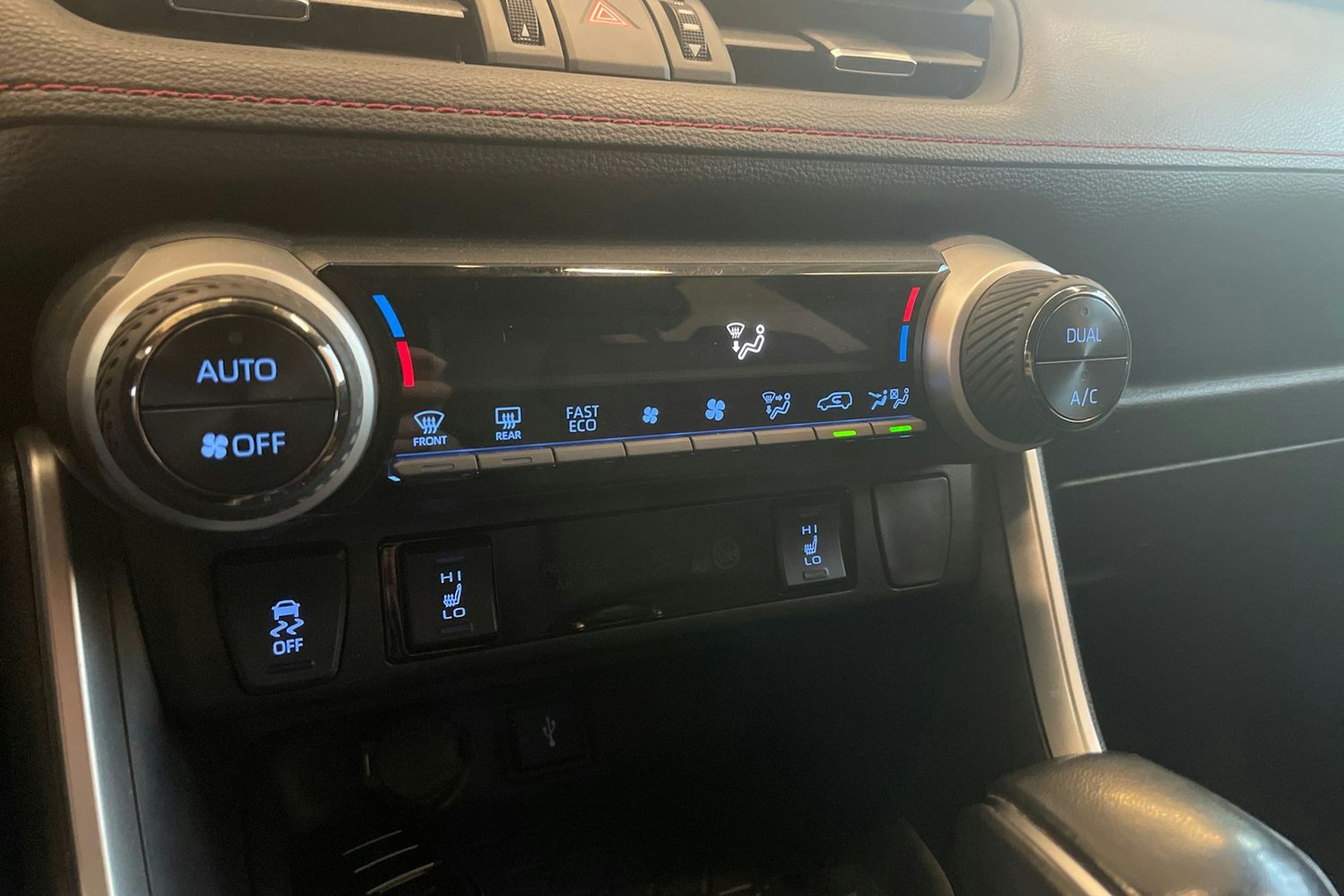 Punainen Suzuki Across 2021 kuva 21.