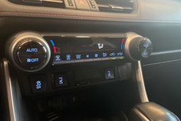 Punainen Suzuki Across 2021 kuva 21.