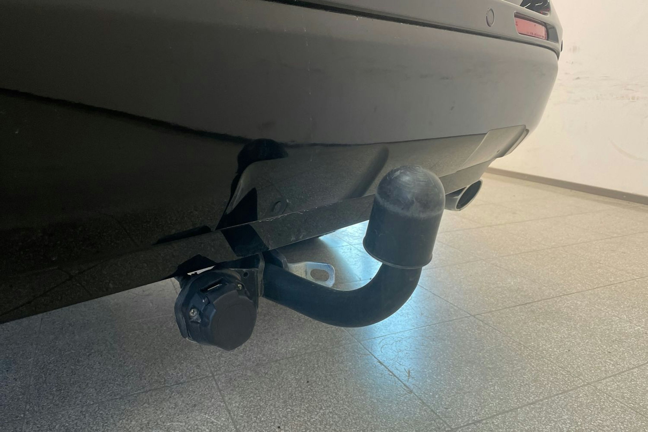 Punainen Suzuki Across 2021 kuva 25.