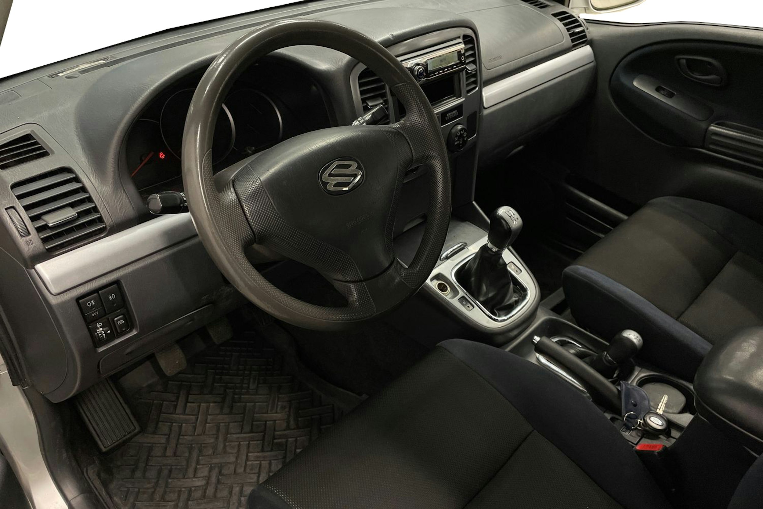 hopea Suzuki Grand Vitara 2004 kuva 6.