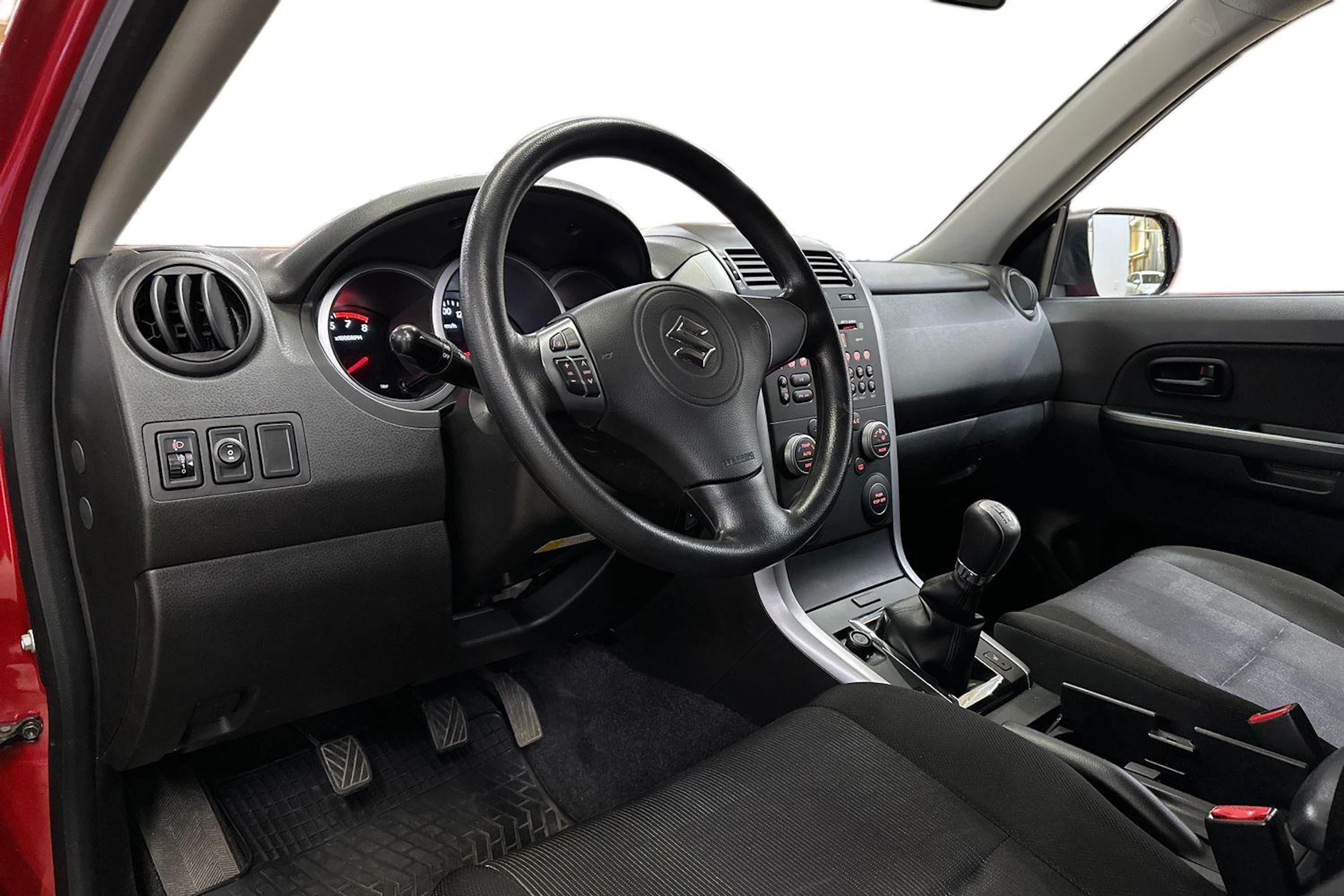punainen Suzuki Grand Vitara 2009 kuva 8.