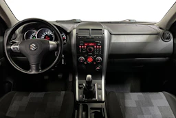 punainen Suzuki Grand Vitara 2009 kuva 9.