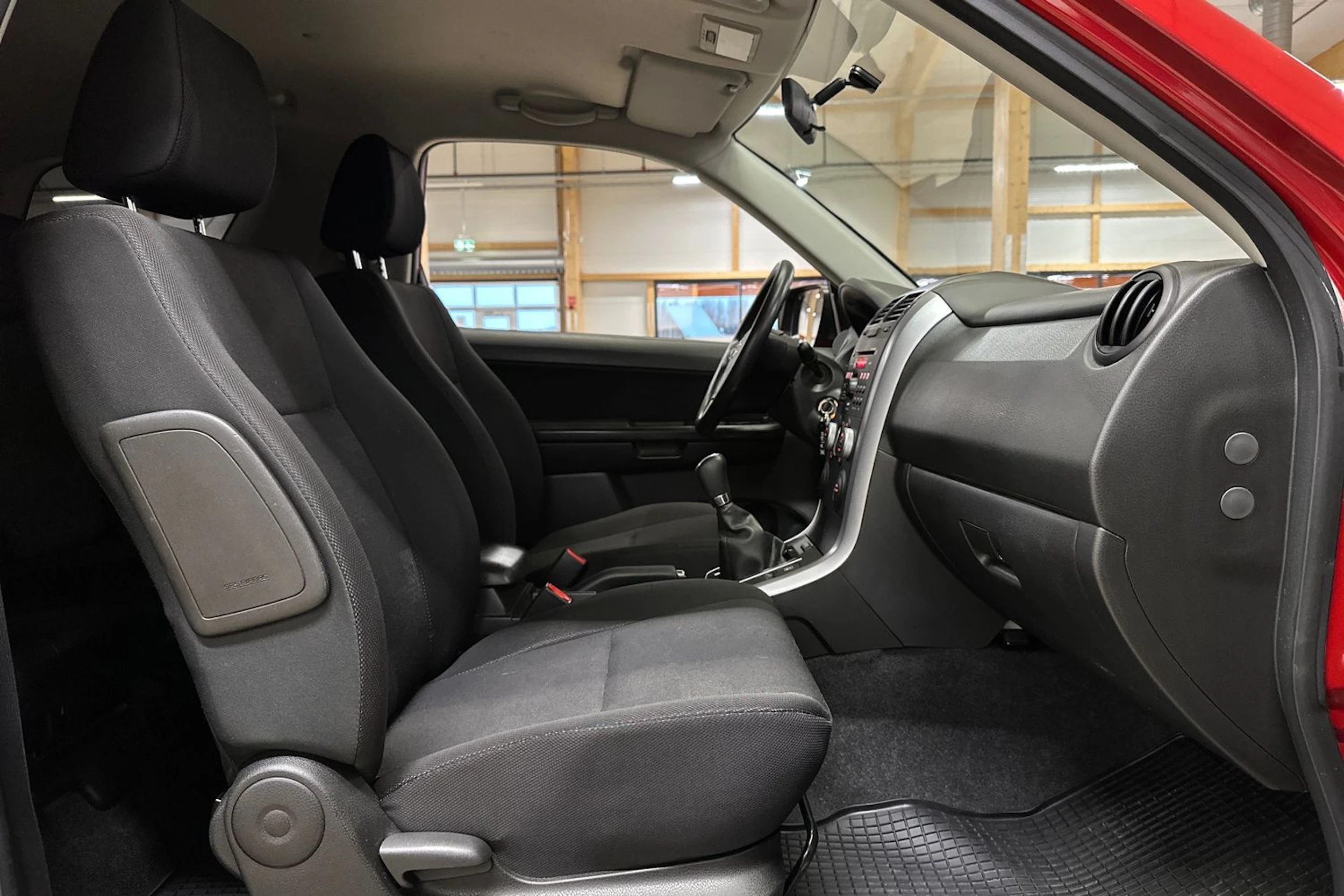 punainen Suzuki Grand Vitara 2009 kuva 15.