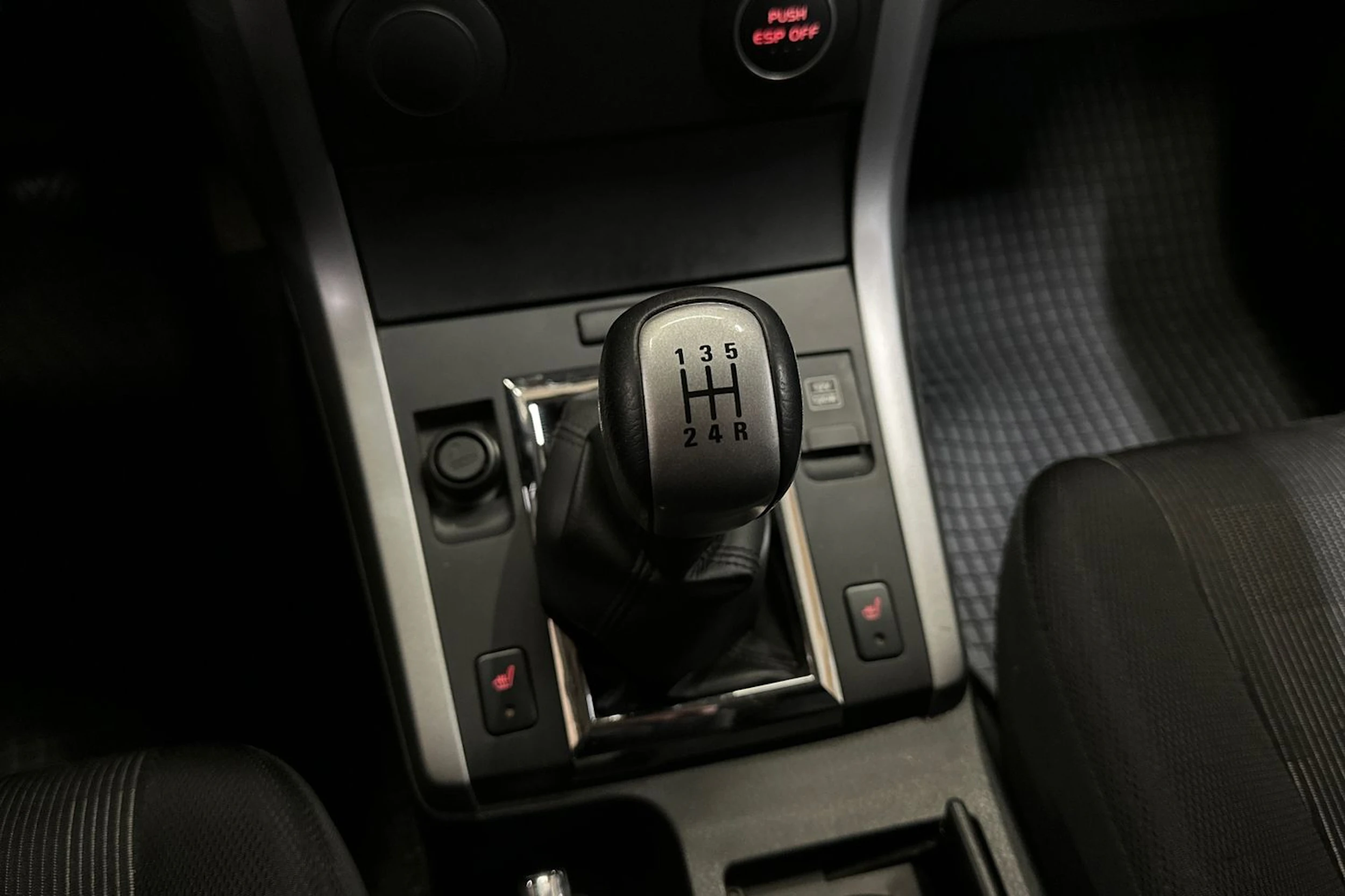 punainen Suzuki Grand Vitara 2009 kuva 18.
