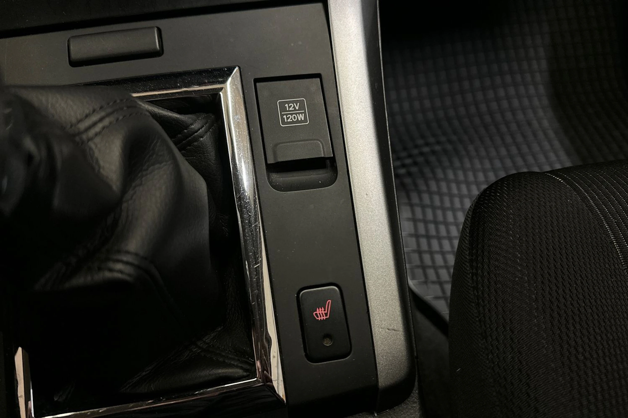 punainen Suzuki Grand Vitara 2009 kuva 19.
