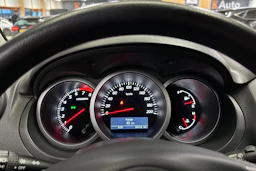 punainen Suzuki Grand Vitara 2009 kuva 20.