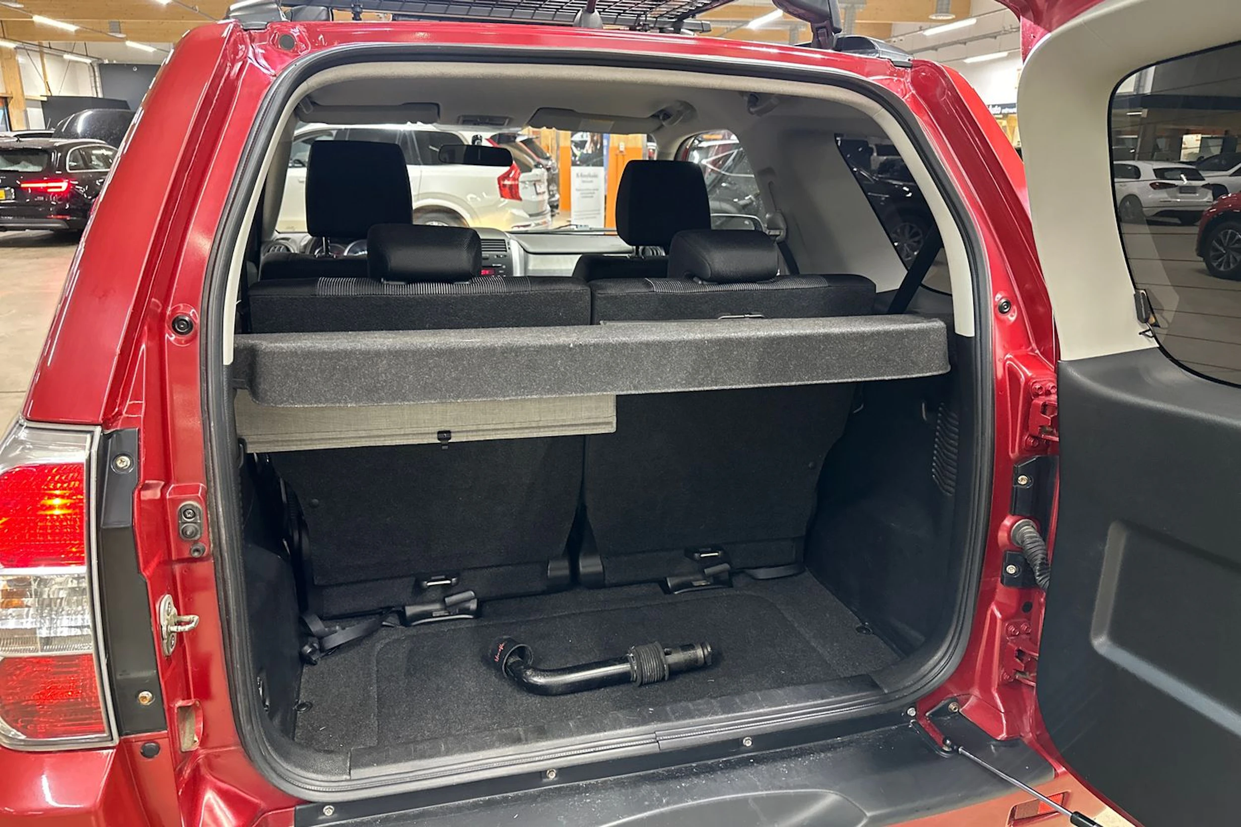 punainen Suzuki Grand Vitara 2009 kuva 25.