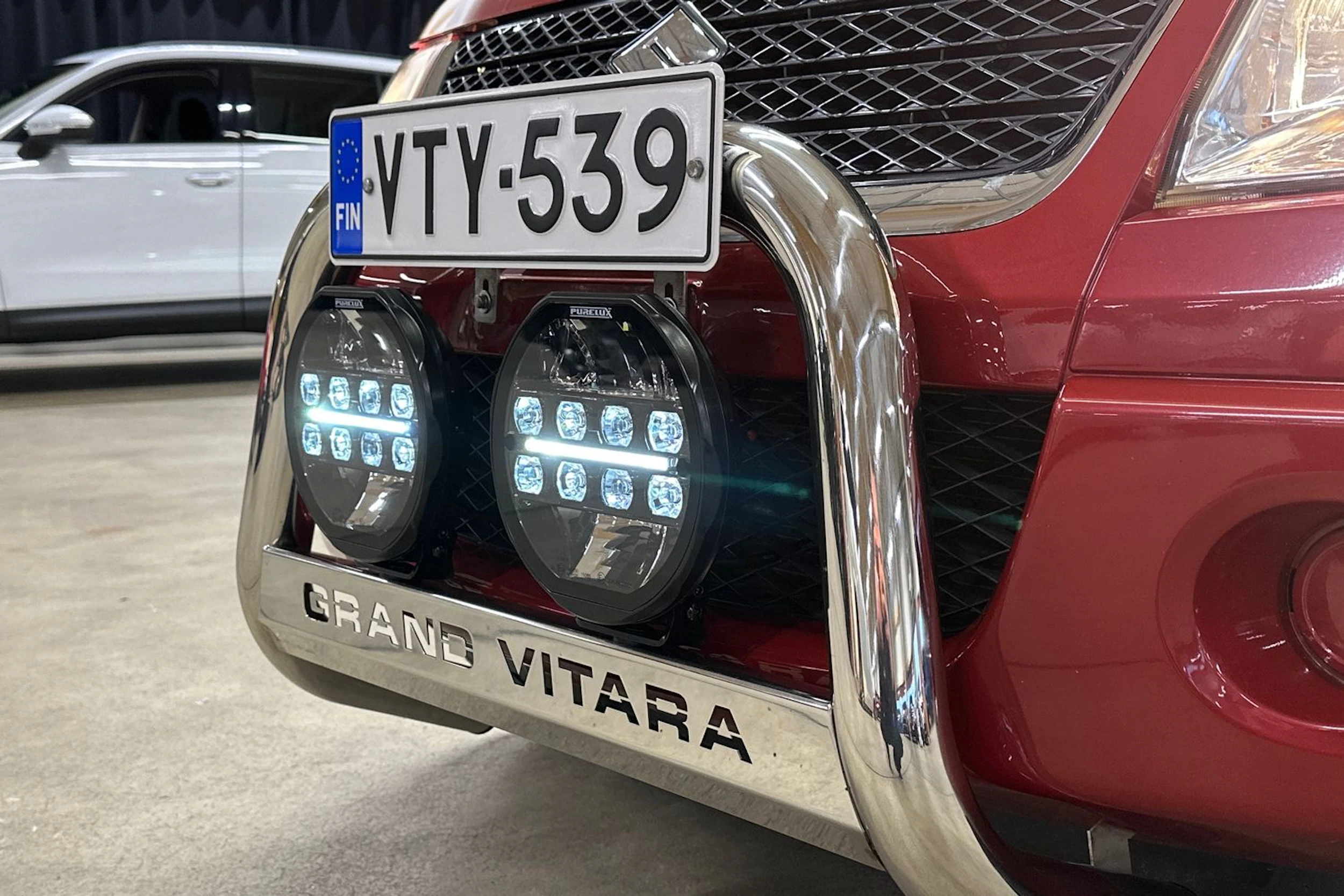 punainen Suzuki Grand Vitara 2009 kuva 27.