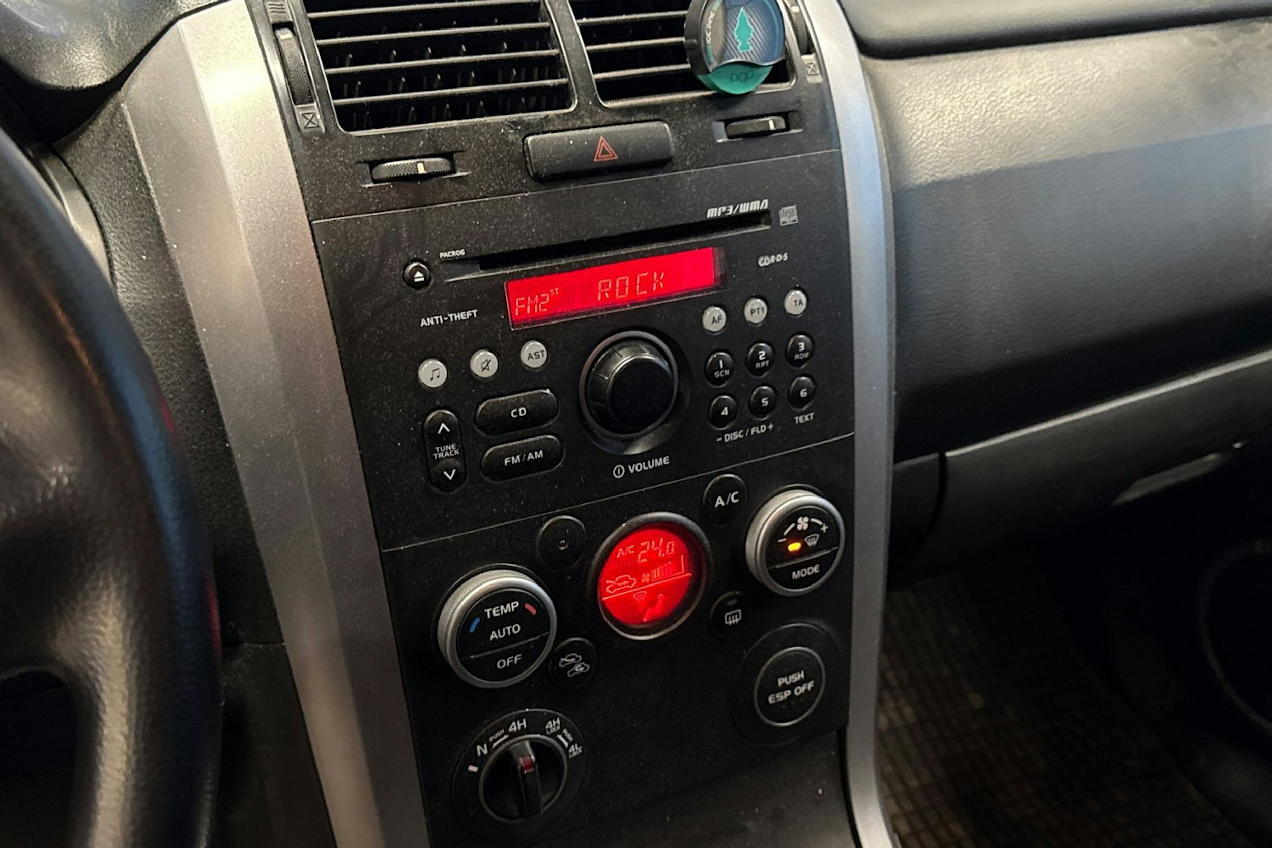 Harmaa Suzuki Grand Vitara 2011 kuva 17.