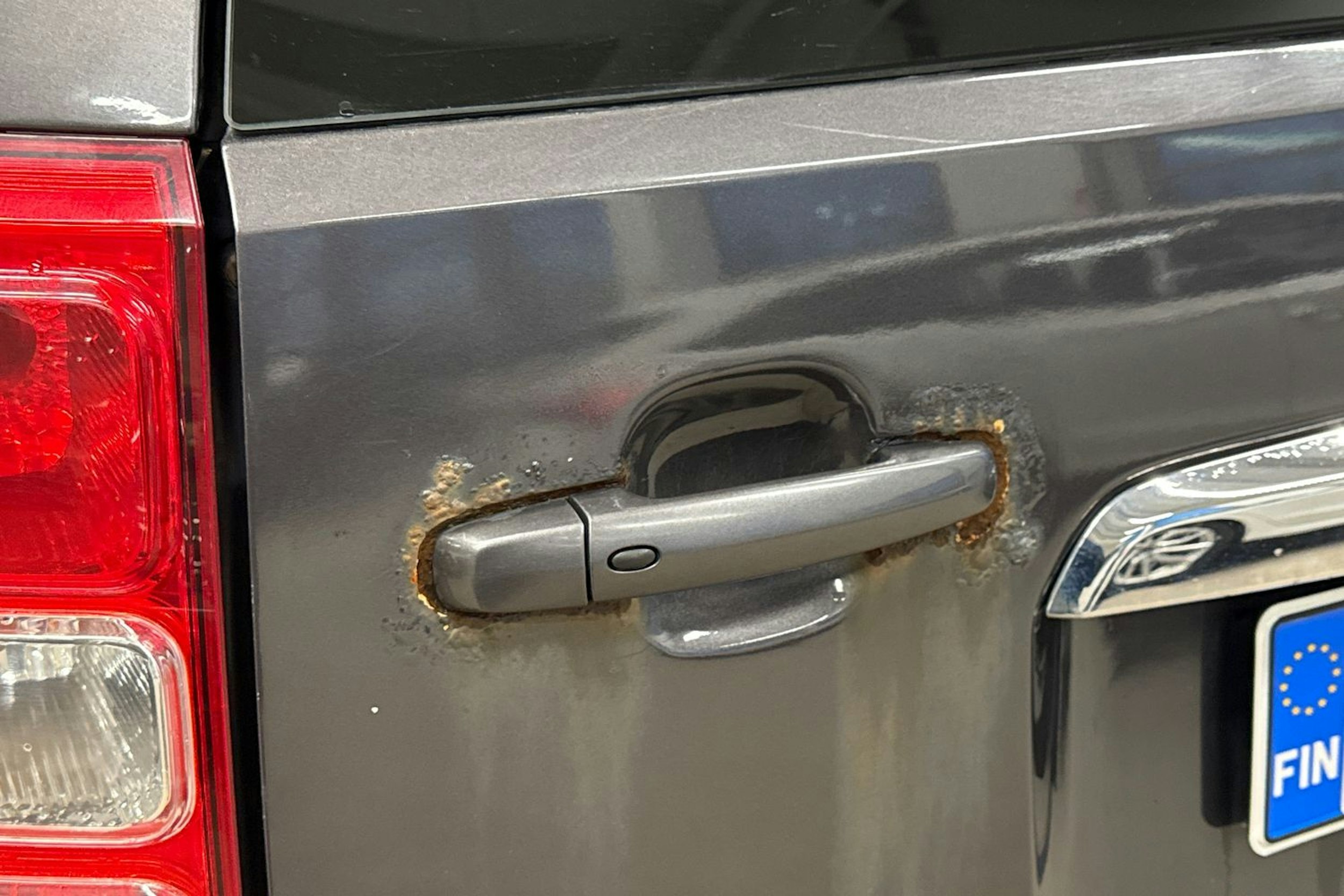 Harmaa Suzuki Grand Vitara 2011 kuva 26.