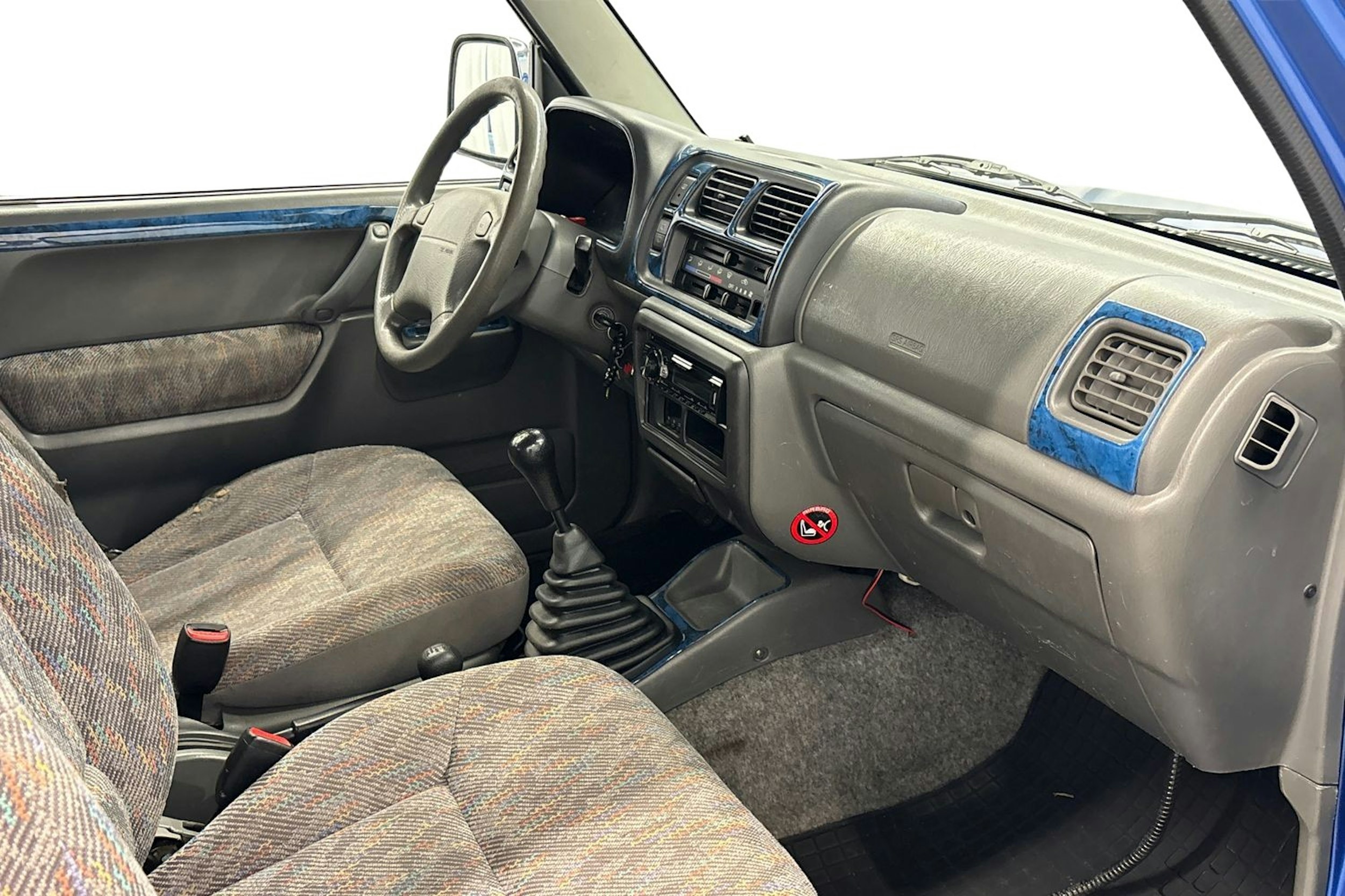 sininen Suzuki Jimny 2000 kuva 10.