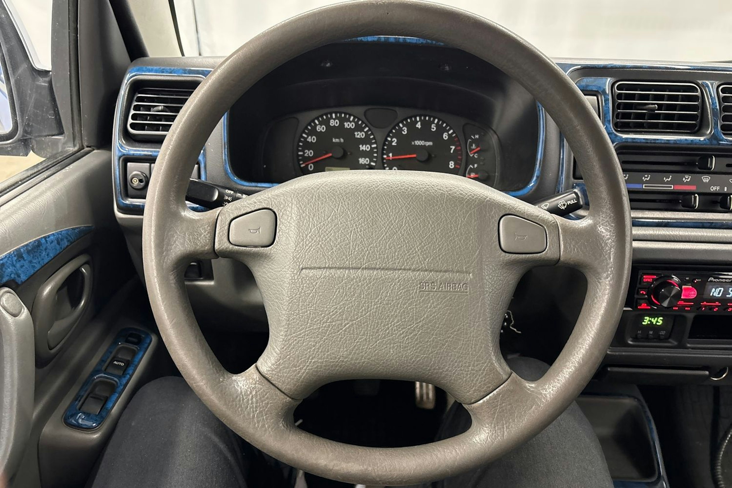 sininen Suzuki Jimny 2000 kuva 15.