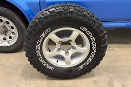 sininen Suzuki Jimny 2000 kuva 27.