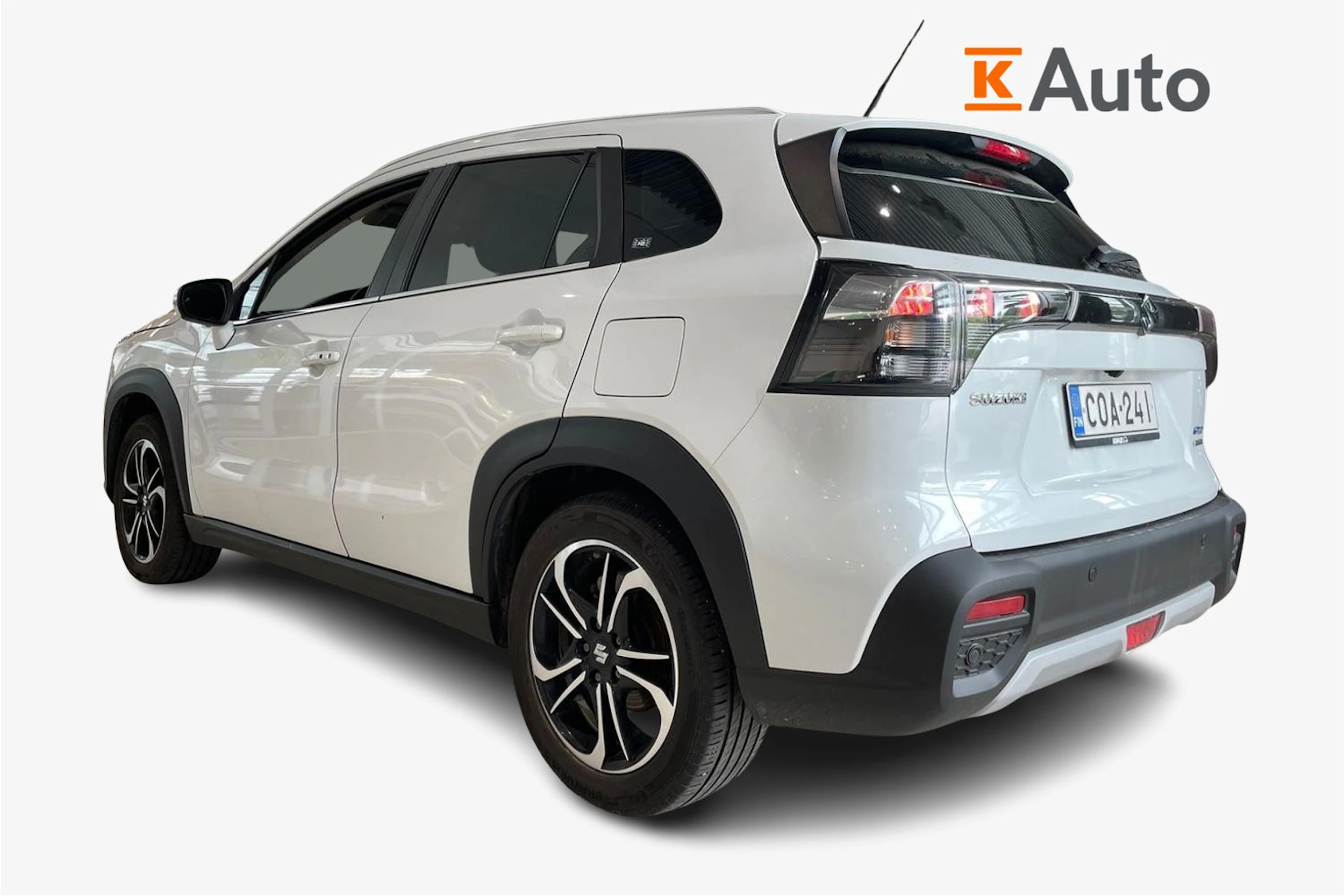 Valkoinen Suzuki S-Cross 2022 kuva 2.