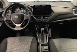 Valkoinen Suzuki S-Cross 2022 kuva 7.