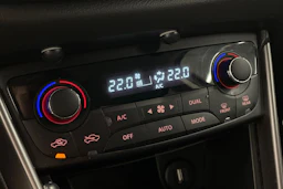 Valkoinen Suzuki S-Cross 2022 kuva 20.