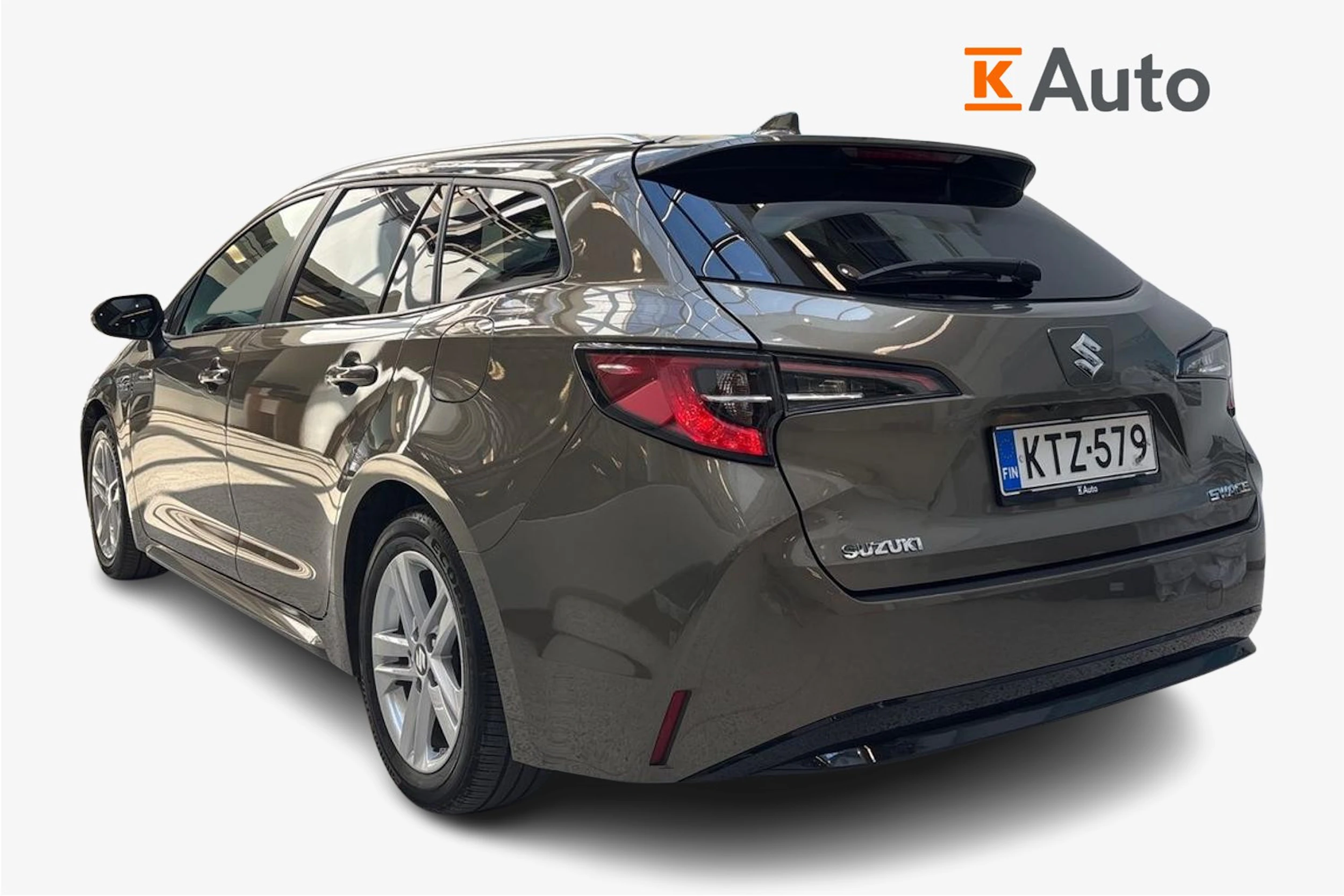 Ruskea (beige) Suzuki Swace 2021 kuva 2.