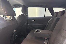 Ruskea (beige) Suzuki Swace 2021 kuva 13.