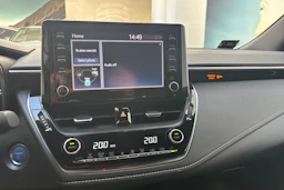 Ruskea (beige) Suzuki Swace 2021 kuva 19.