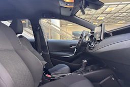 Ruskea (beige) Suzuki Swace 2021 kuva 23.