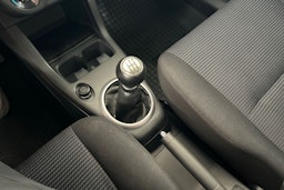 Oranssi Suzuki SWIFT 2008 kuva 19.