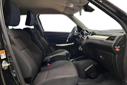 musta Suzuki Swift 2018 kuva 12.