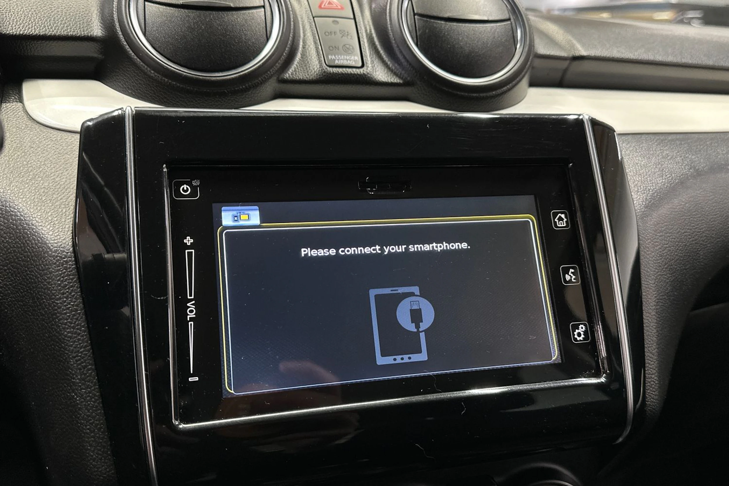 musta Suzuki Swift 2018 kuva 16.