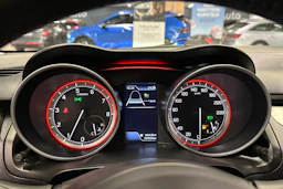 musta Suzuki Swift 2018 kuva 21.