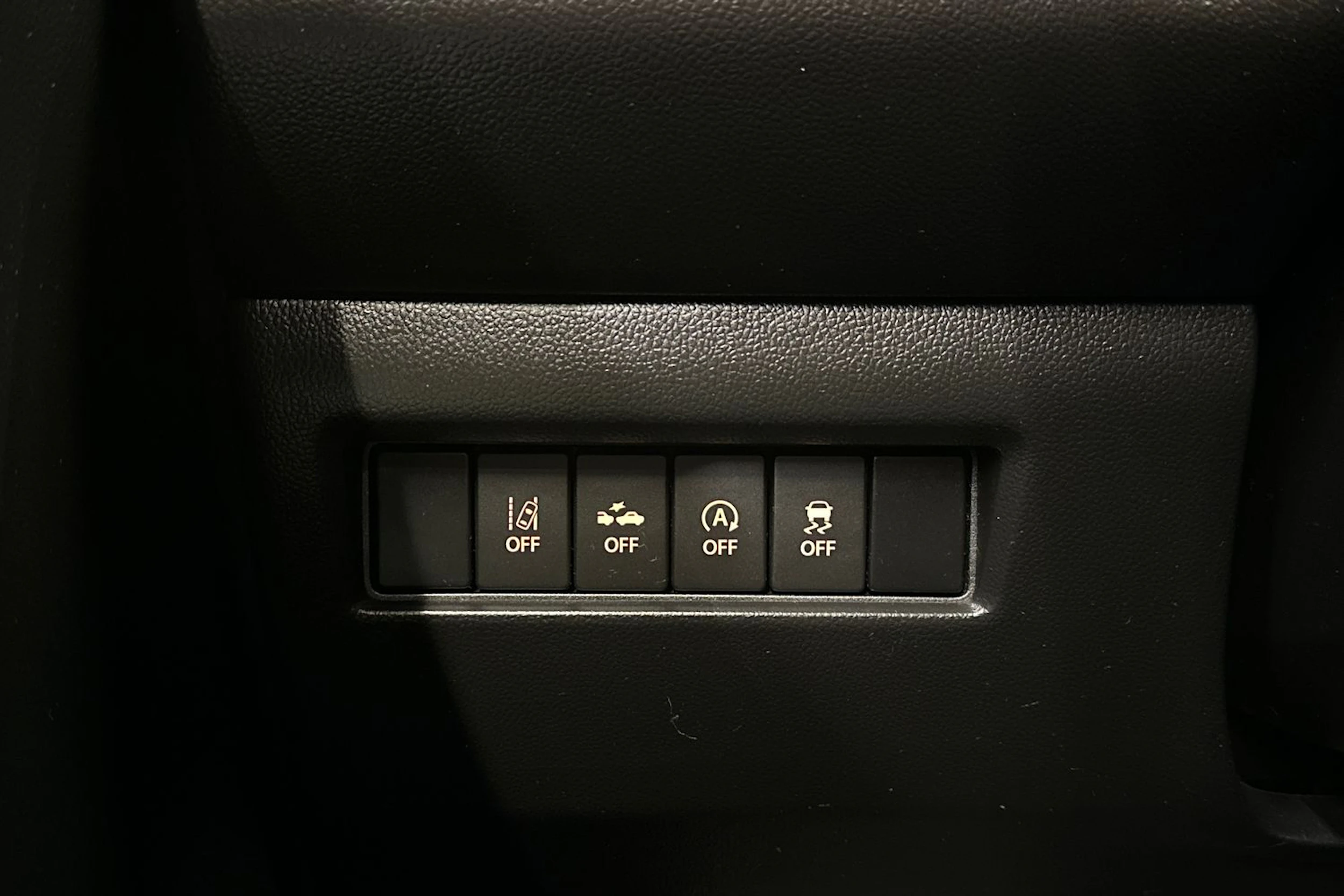 musta Suzuki Swift 2018 kuva 25.