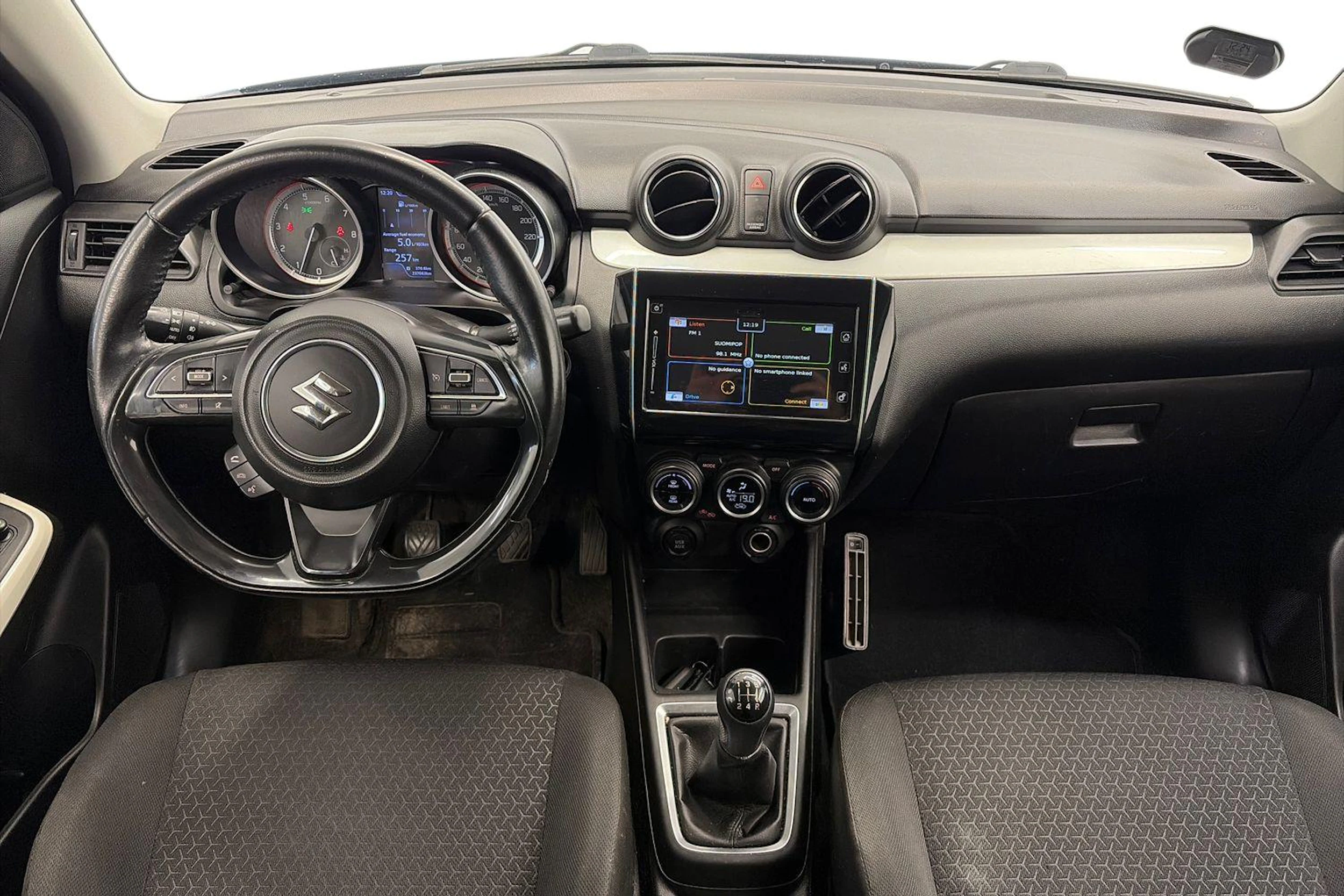 Sininen Suzuki SWIFT 2018 kuva 9.