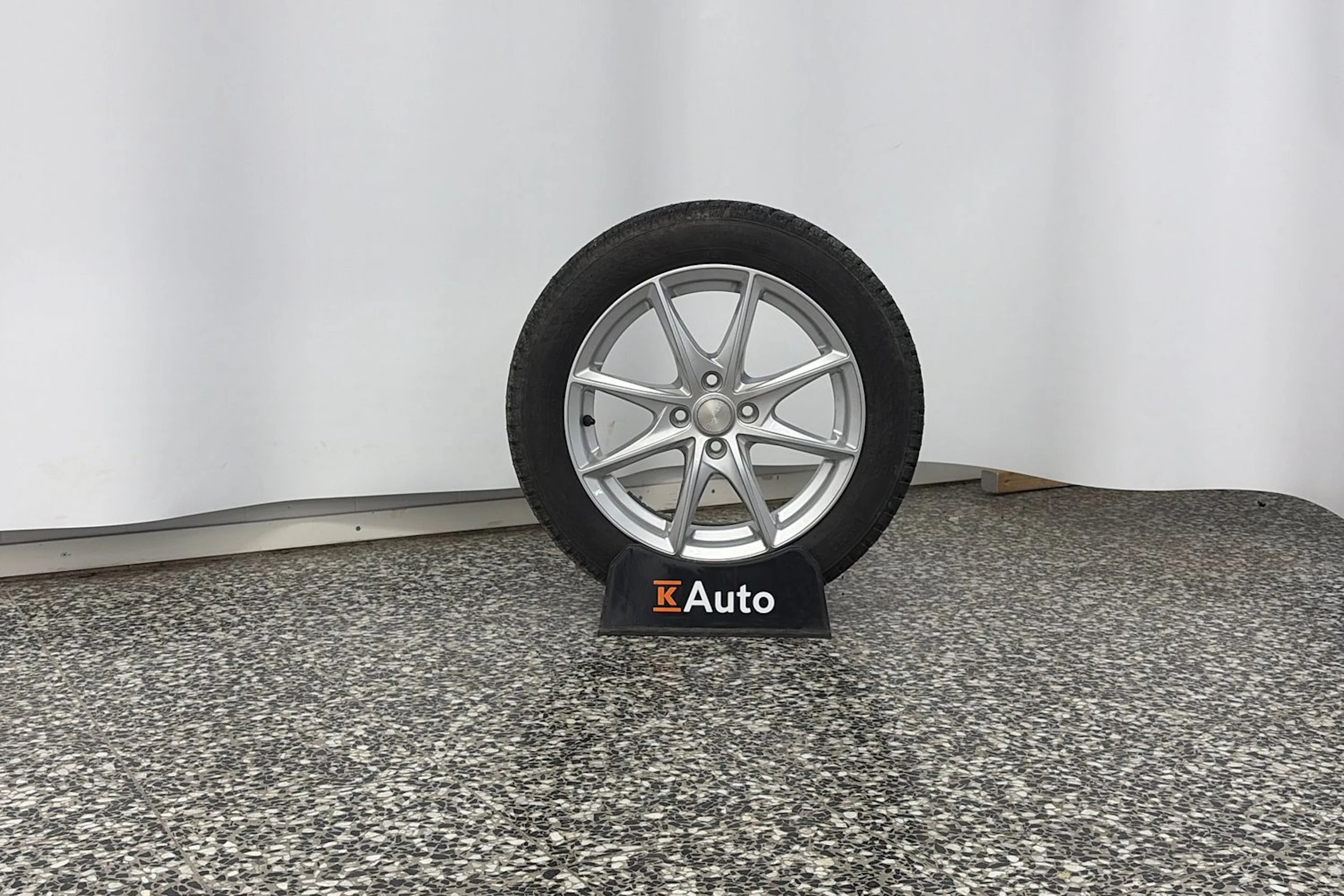 Sininen Suzuki SWIFT 2018 kuva 13.