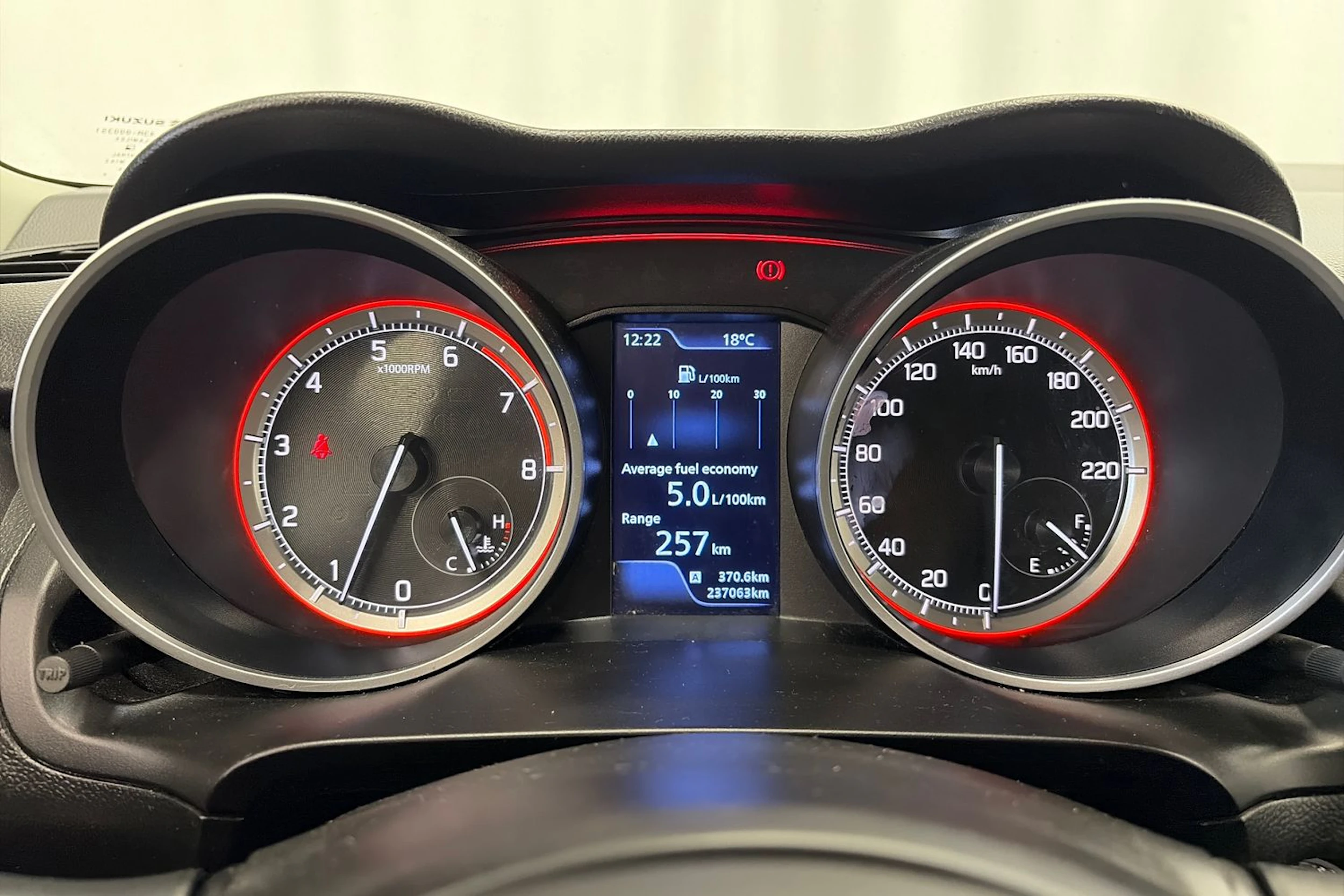 Sininen Suzuki SWIFT 2018 kuva 17.