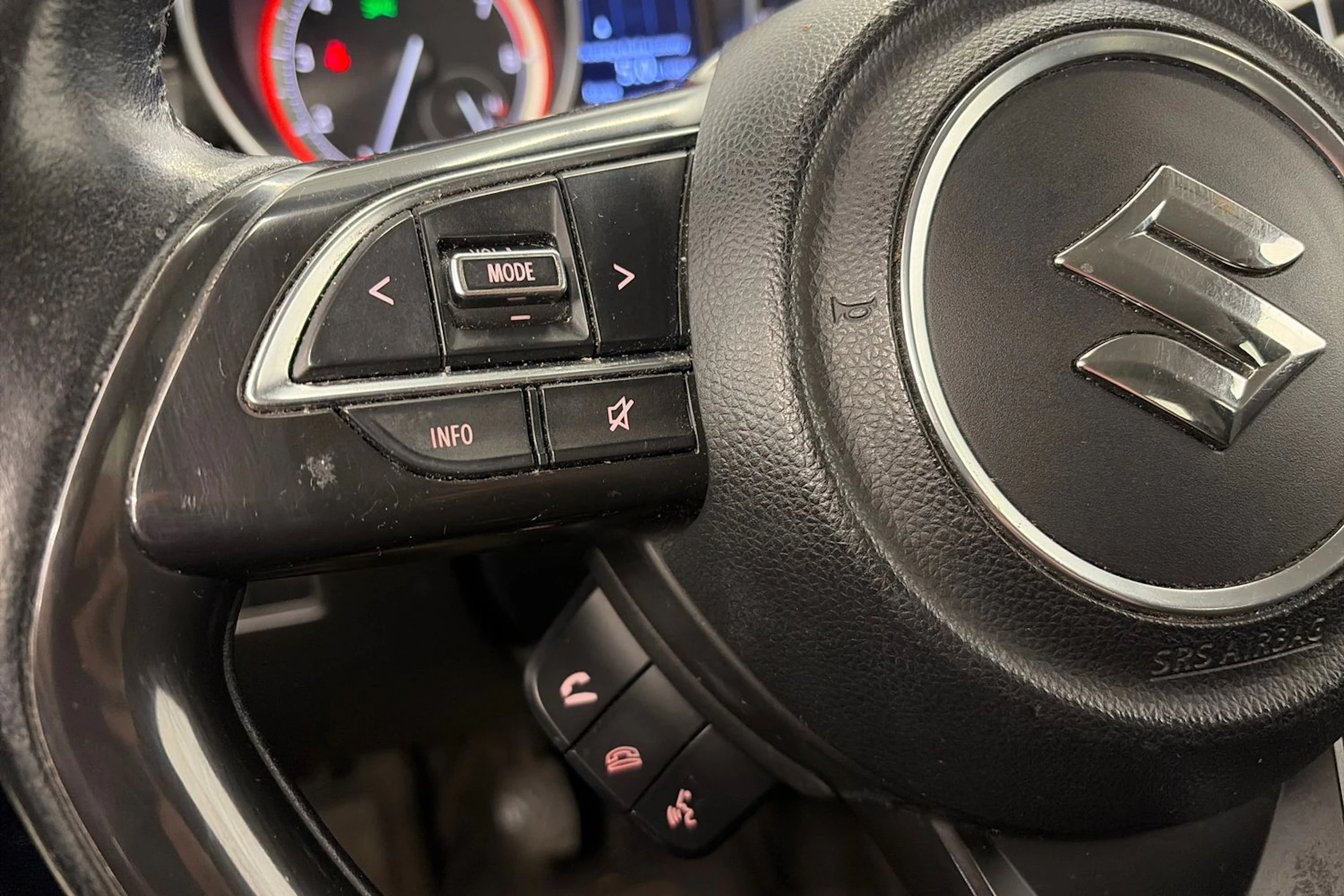 Sininen Suzuki SWIFT 2018 kuva 18.