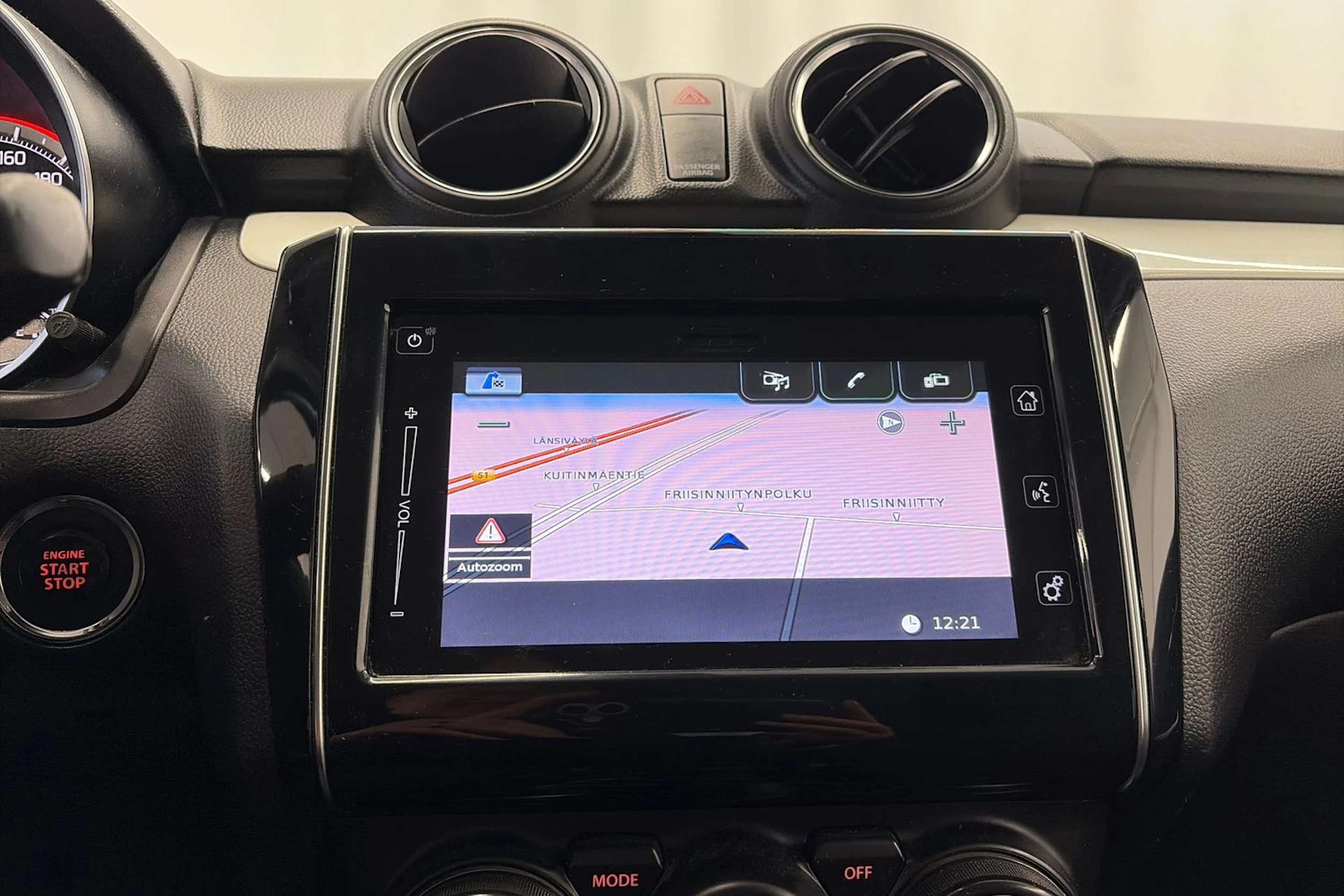 Sininen Suzuki SWIFT 2018 kuva 21.