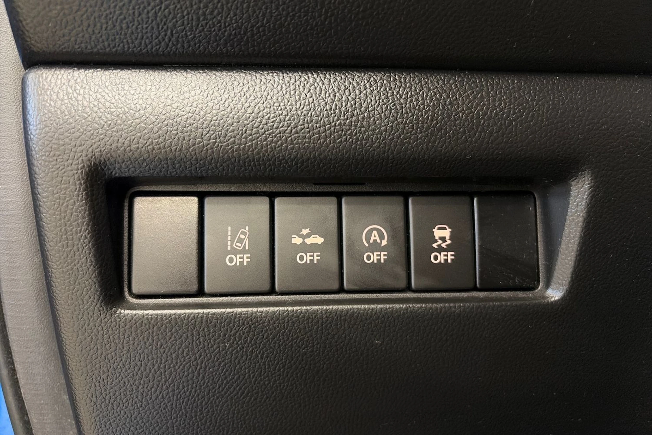 Sininen Suzuki SWIFT 2018 kuva 28.