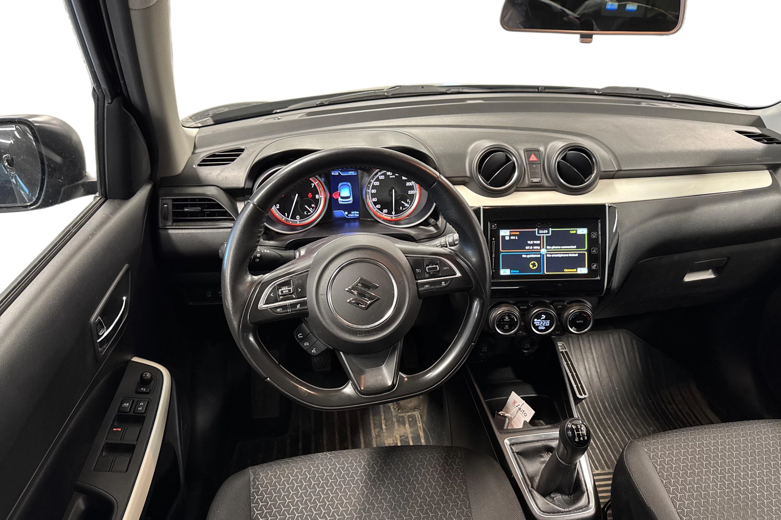 musta Suzuki Swift 2019 kuva 3.