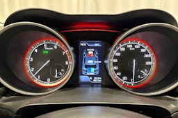 punainen Suzuki Swift 2019 kuva 17.