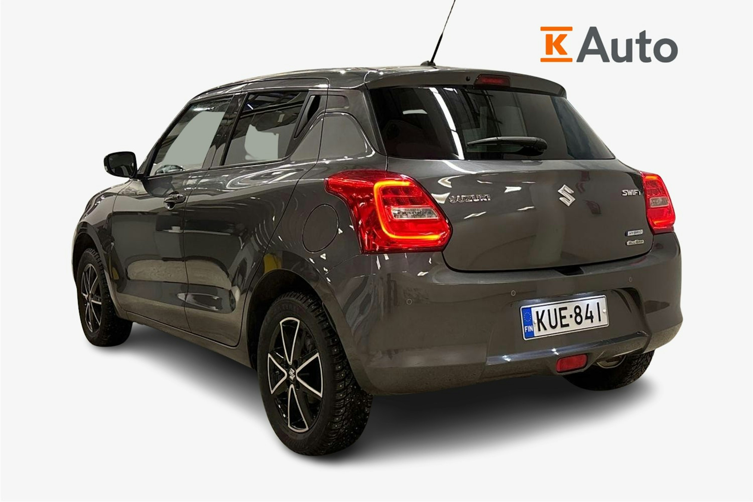 harmaa Suzuki Swift 2022 kuva 2.