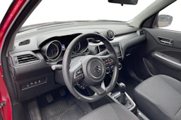 punainen Suzuki Swift 2023 kuva 3.