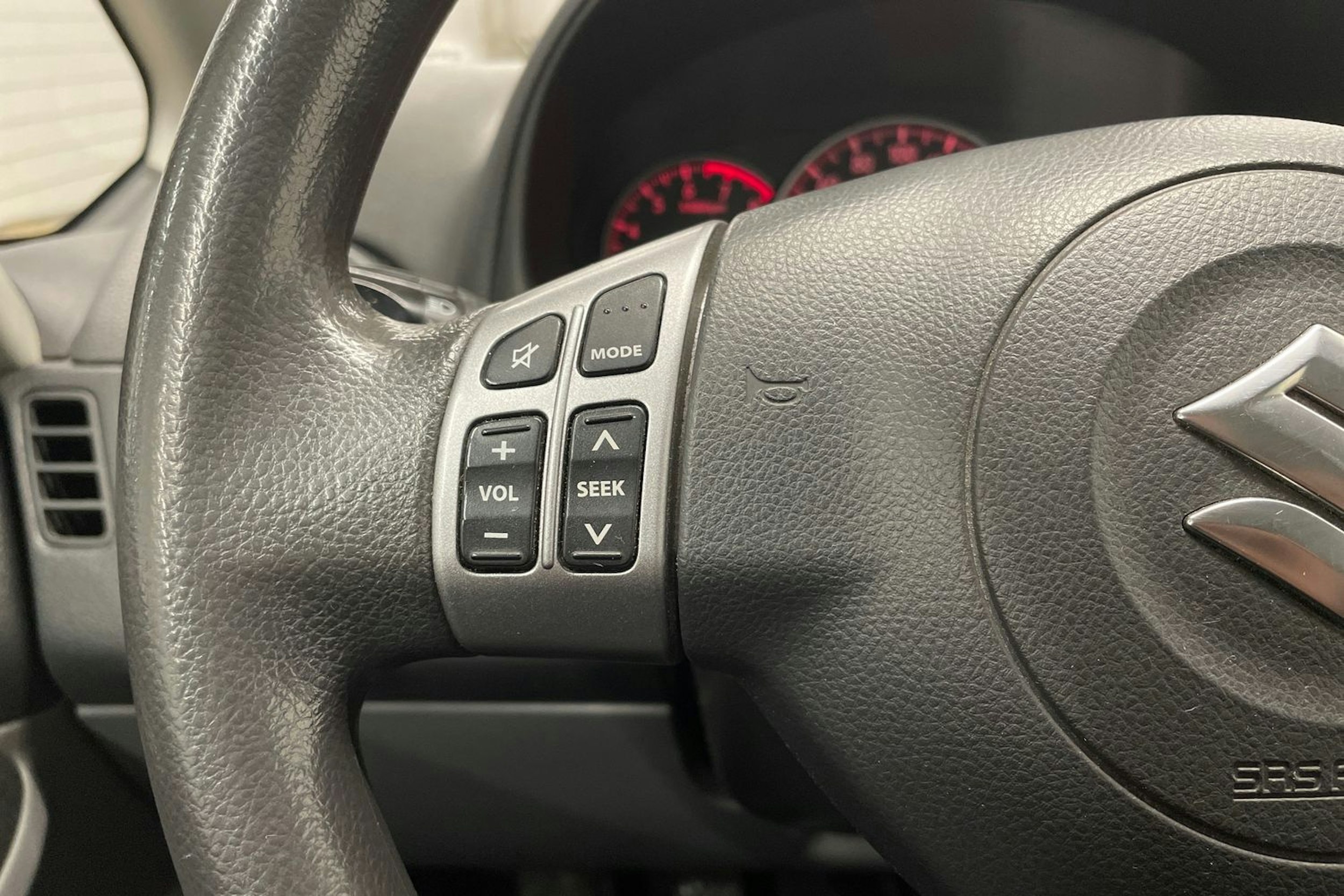 hopea Suzuki SX4 2009 kuva 19.