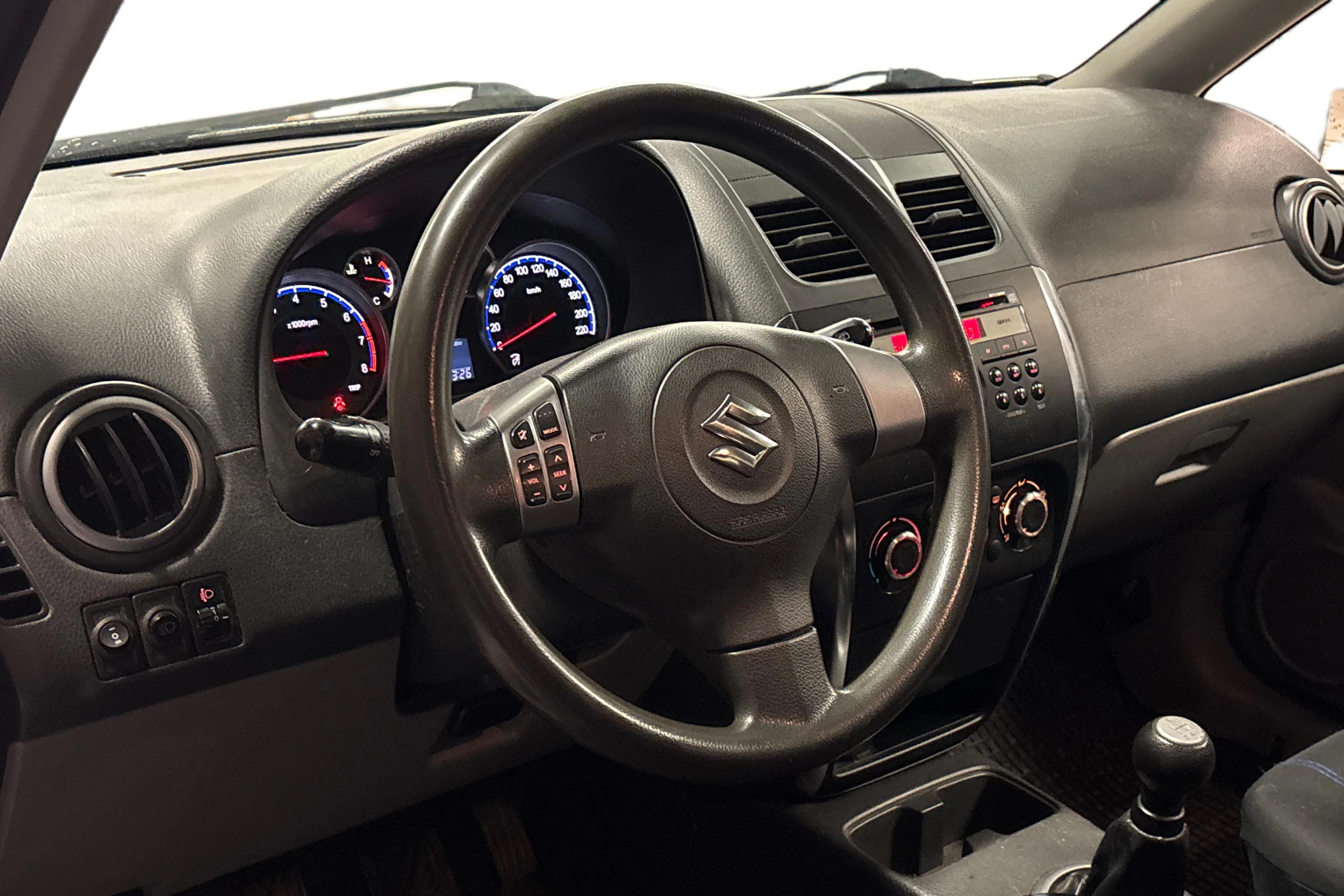 sininen Suzuki SX4 2011 kuva 3.