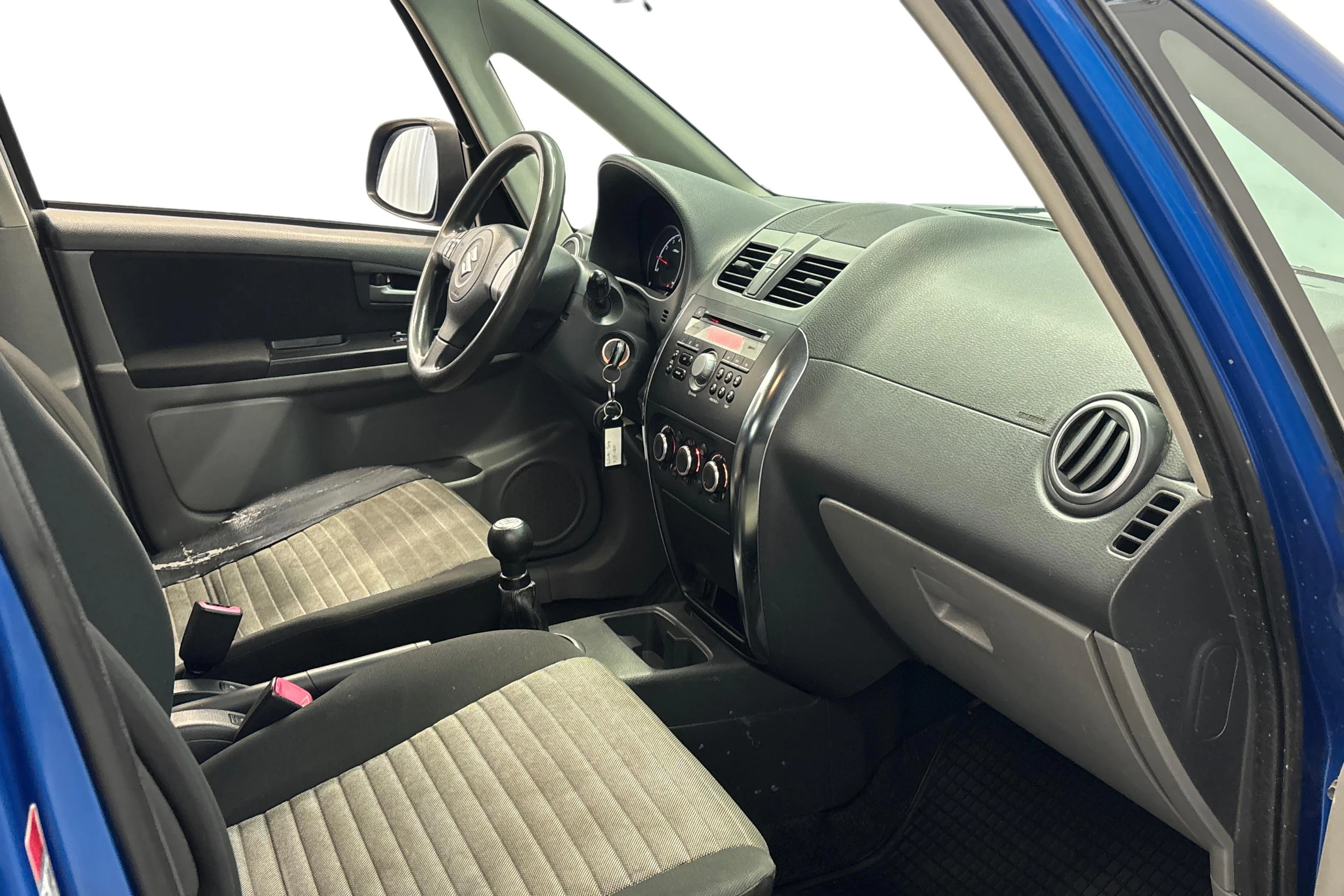 sininen Suzuki SX4 2011 kuva 11.
