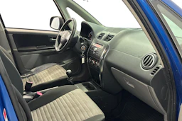 sininen Suzuki SX4 2011 kuva 11.