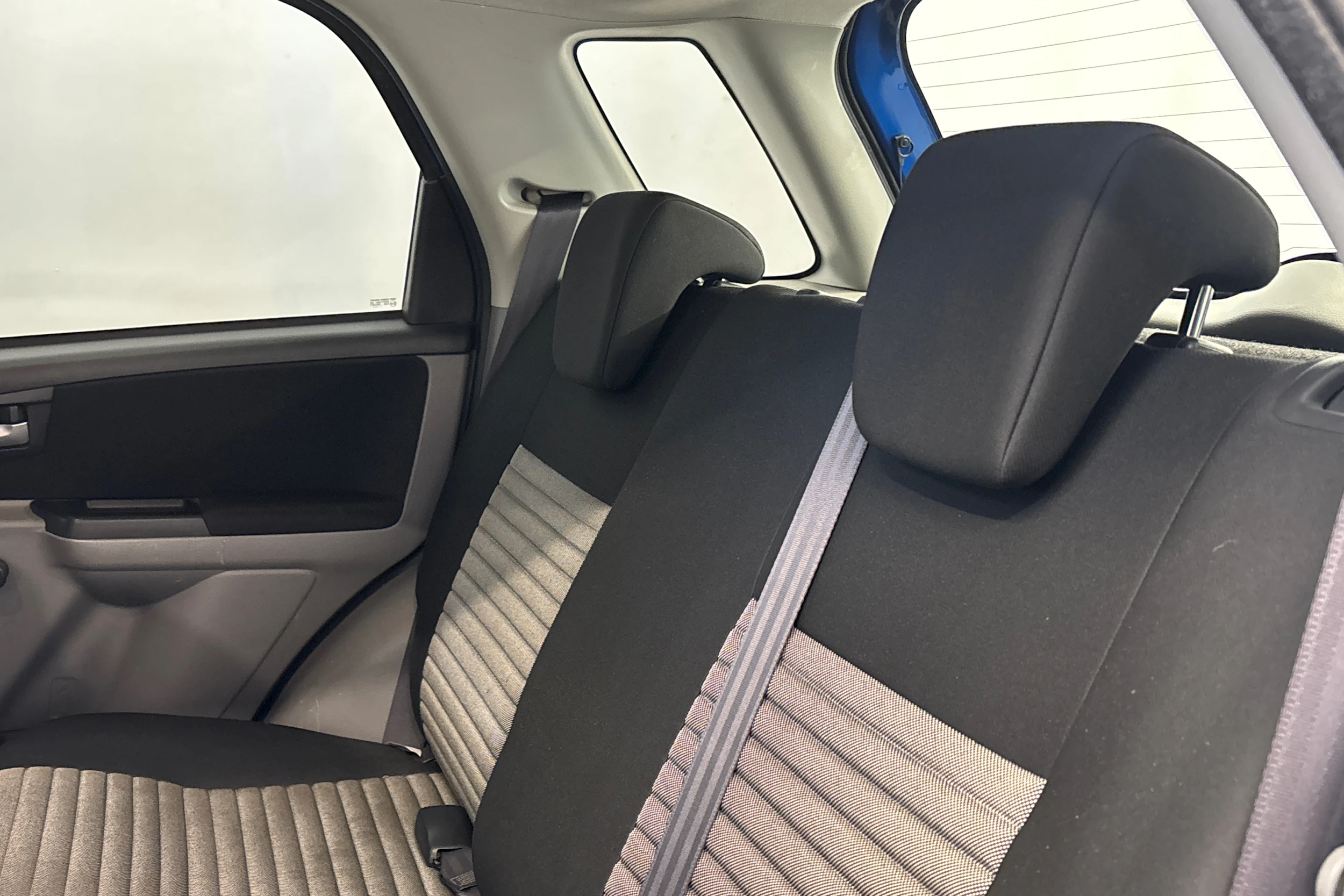 sininen Suzuki SX4 2011 kuva 13.