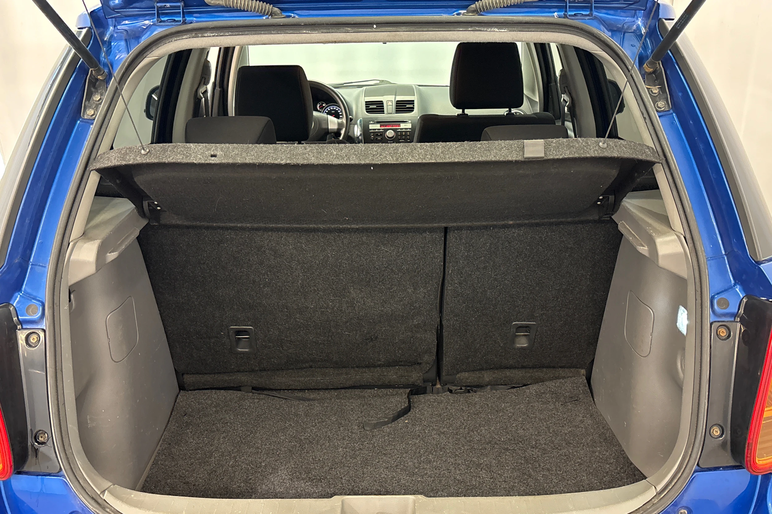 sininen Suzuki SX4 2011 kuva 15.