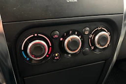 sininen Suzuki SX4 2011 kuva 22.