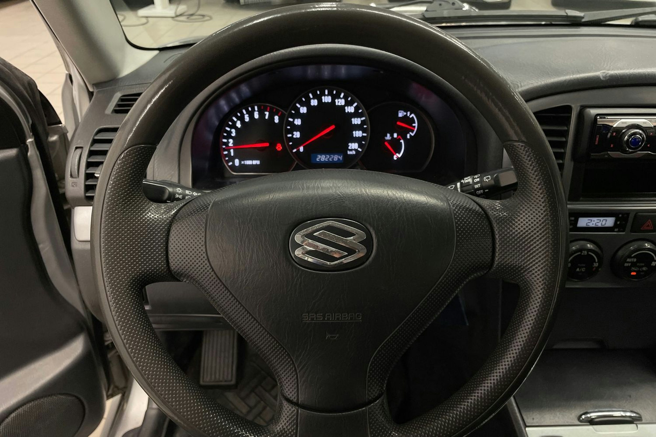 hopea Suzuki Grand Vitara 2004 kuva 12.