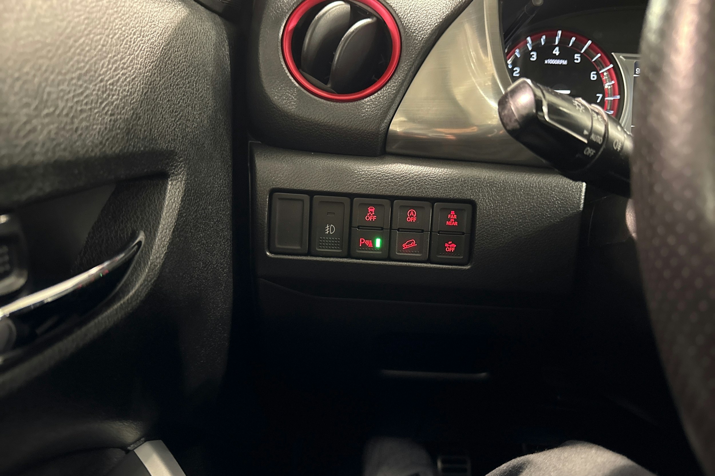 Sininen Suzuki Vitara 2017 kuva 18.