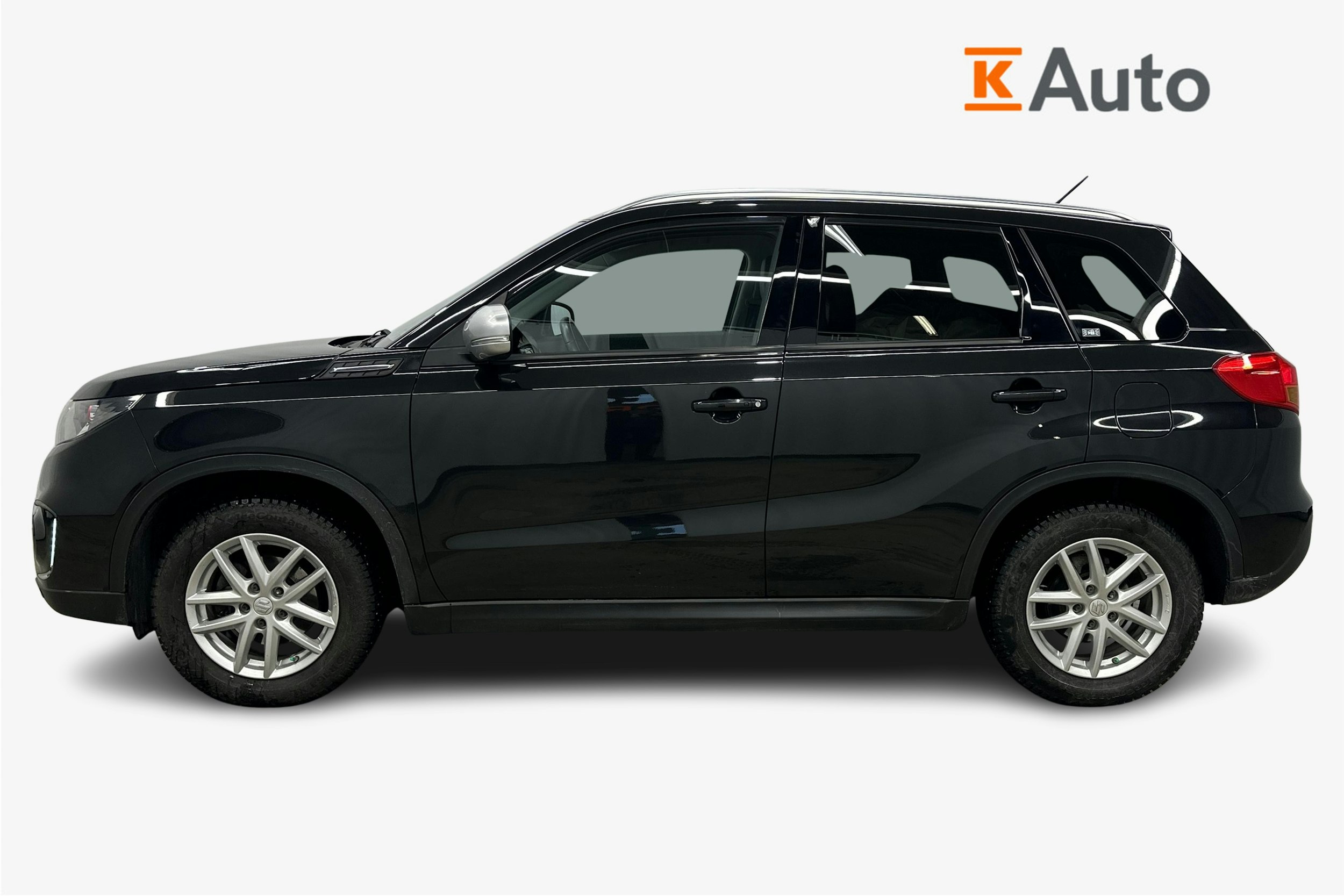 musta Suzuki Vitara 2018 kuva 6.